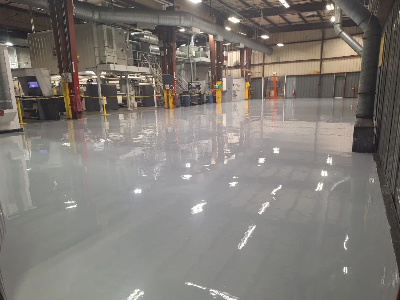 Polyurethane floor coating samples showing different colors and matte/glossy finishes, suitable for a wide range of commercial and industrial applications